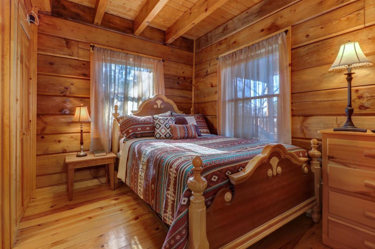 Peaceful Setting Cabin Βίλα Pigeon Forge Εξωτερικό φωτογραφία