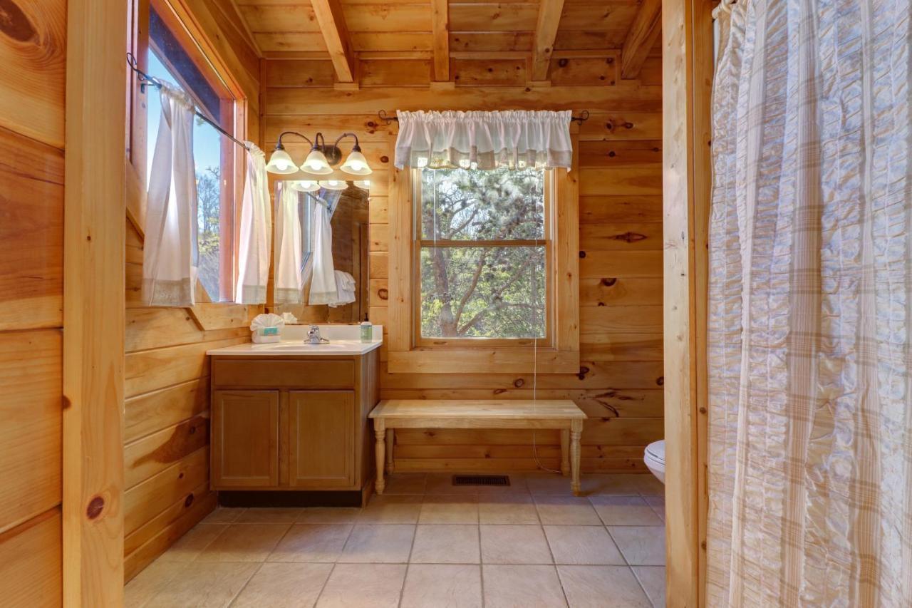 Peaceful Setting Cabin Βίλα Pigeon Forge Εξωτερικό φωτογραφία