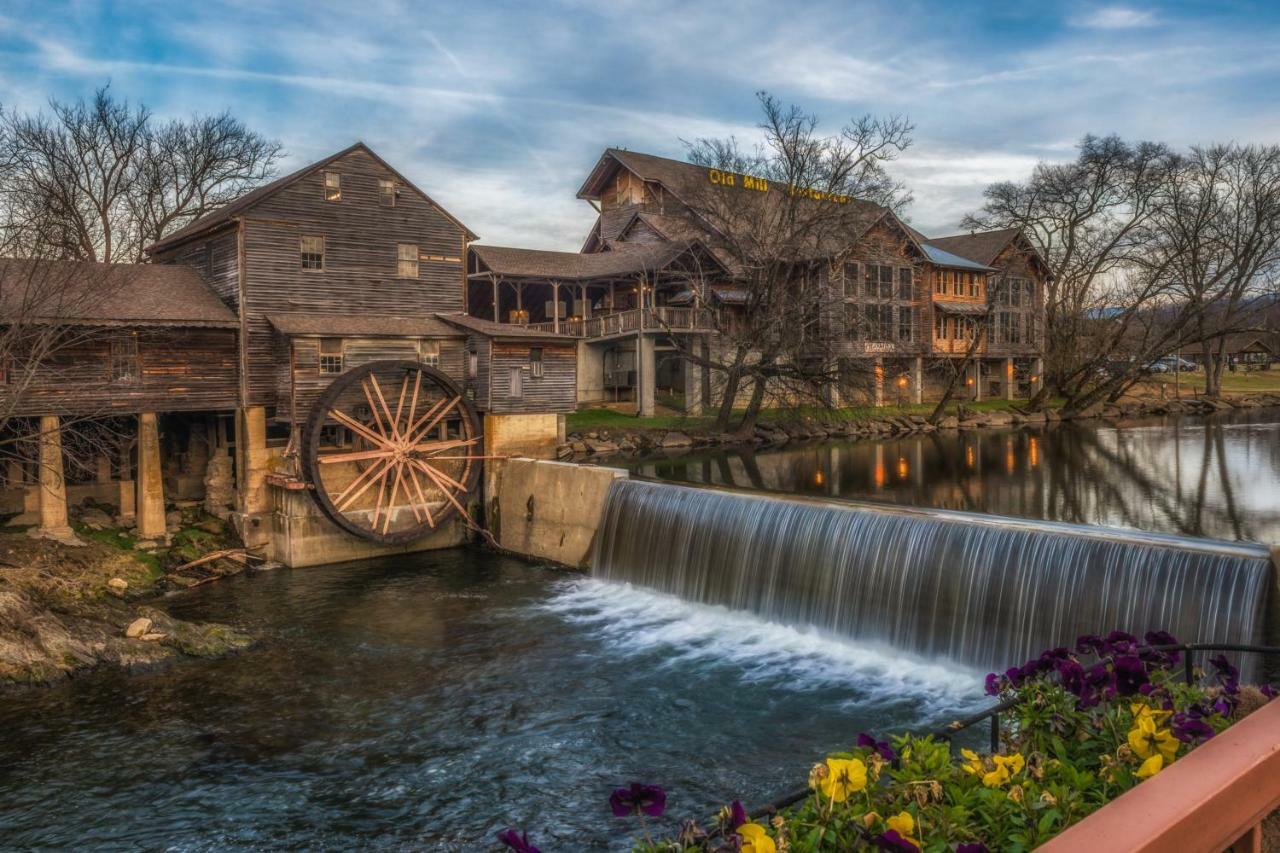 Peaceful Setting Cabin Βίλα Pigeon Forge Εξωτερικό φωτογραφία